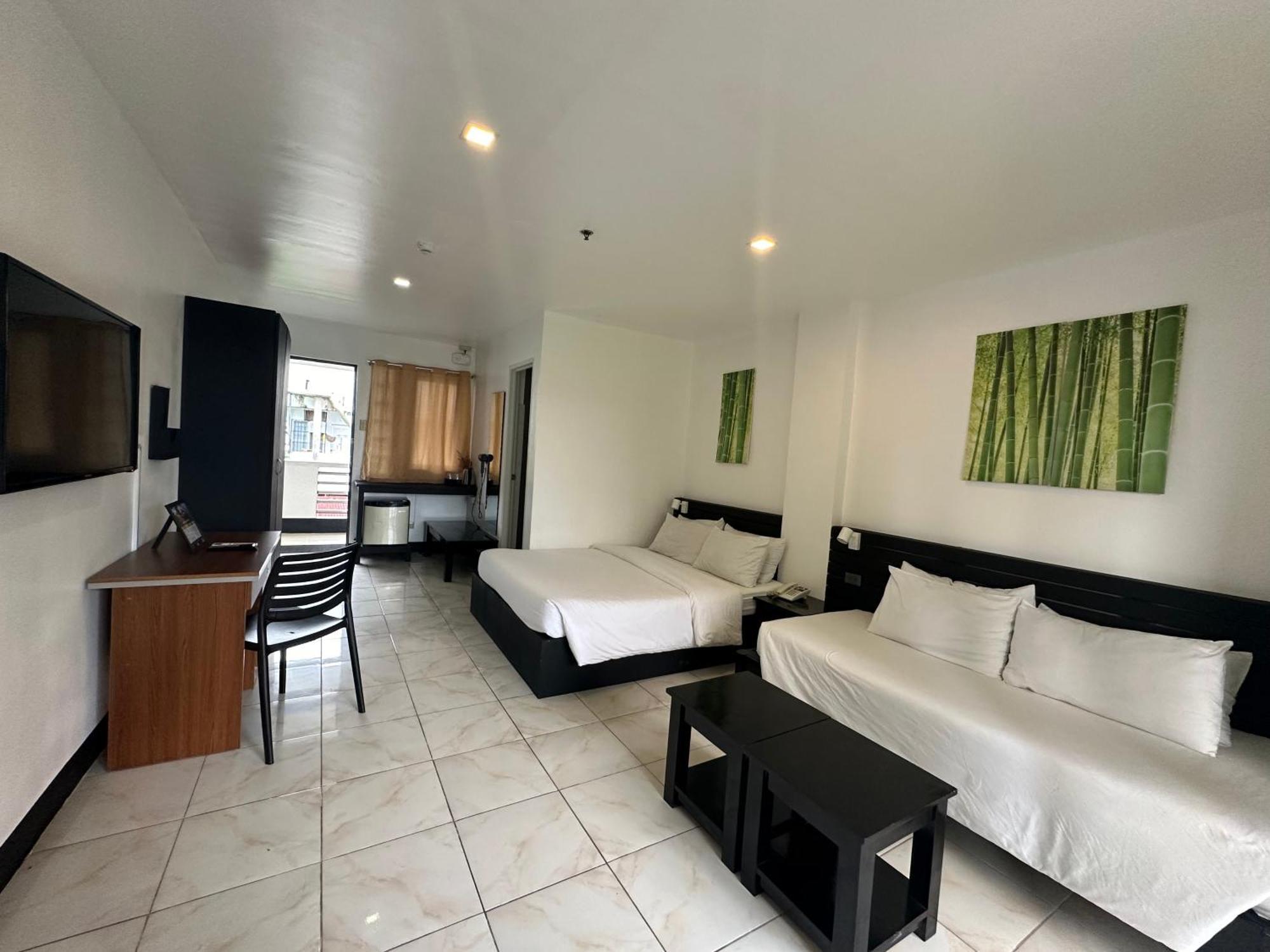 Fernando'S Hotel Sorsogon ภายนอก รูปภาพ