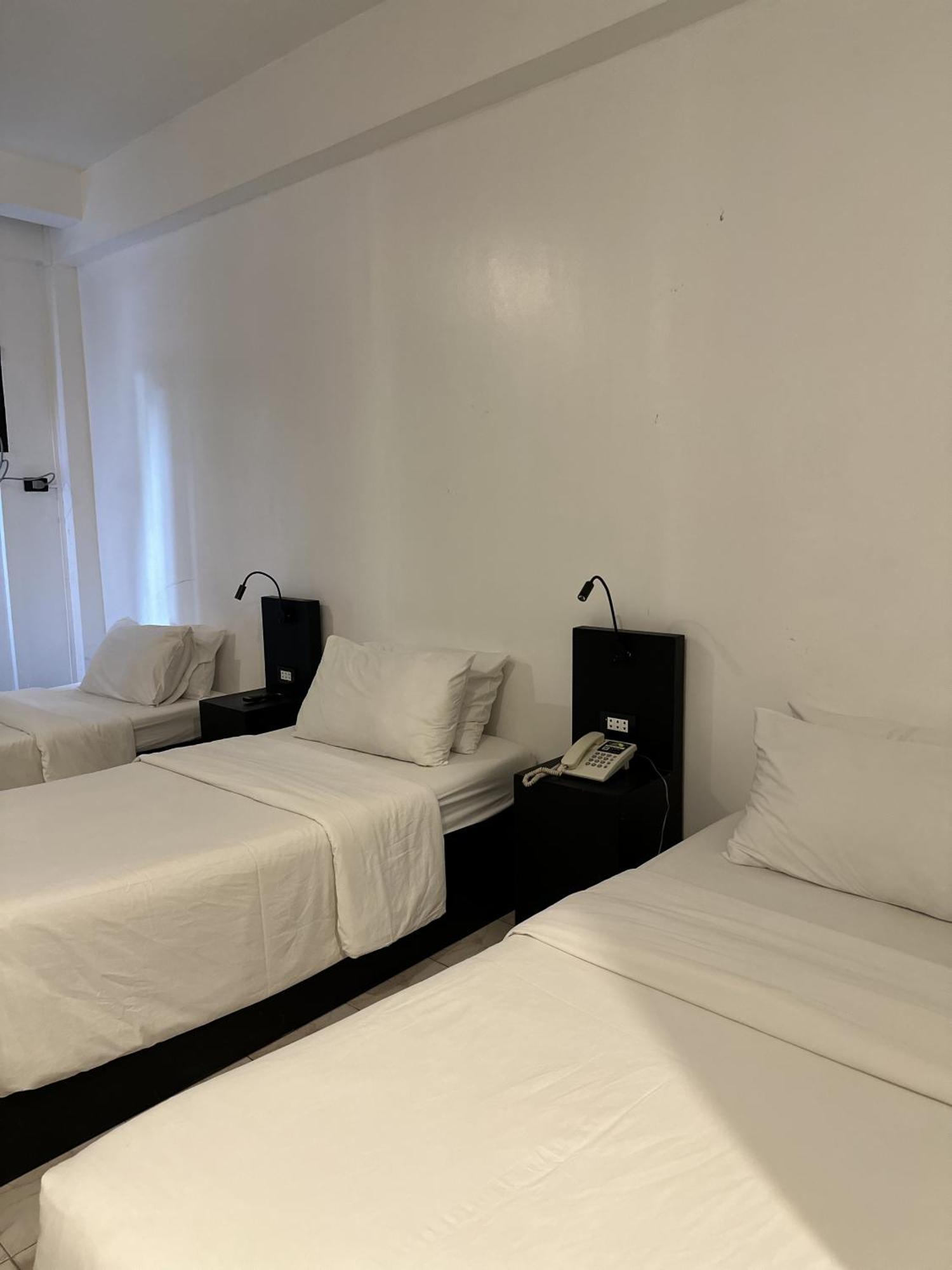 Fernando'S Hotel Sorsogon ภายนอก รูปภาพ