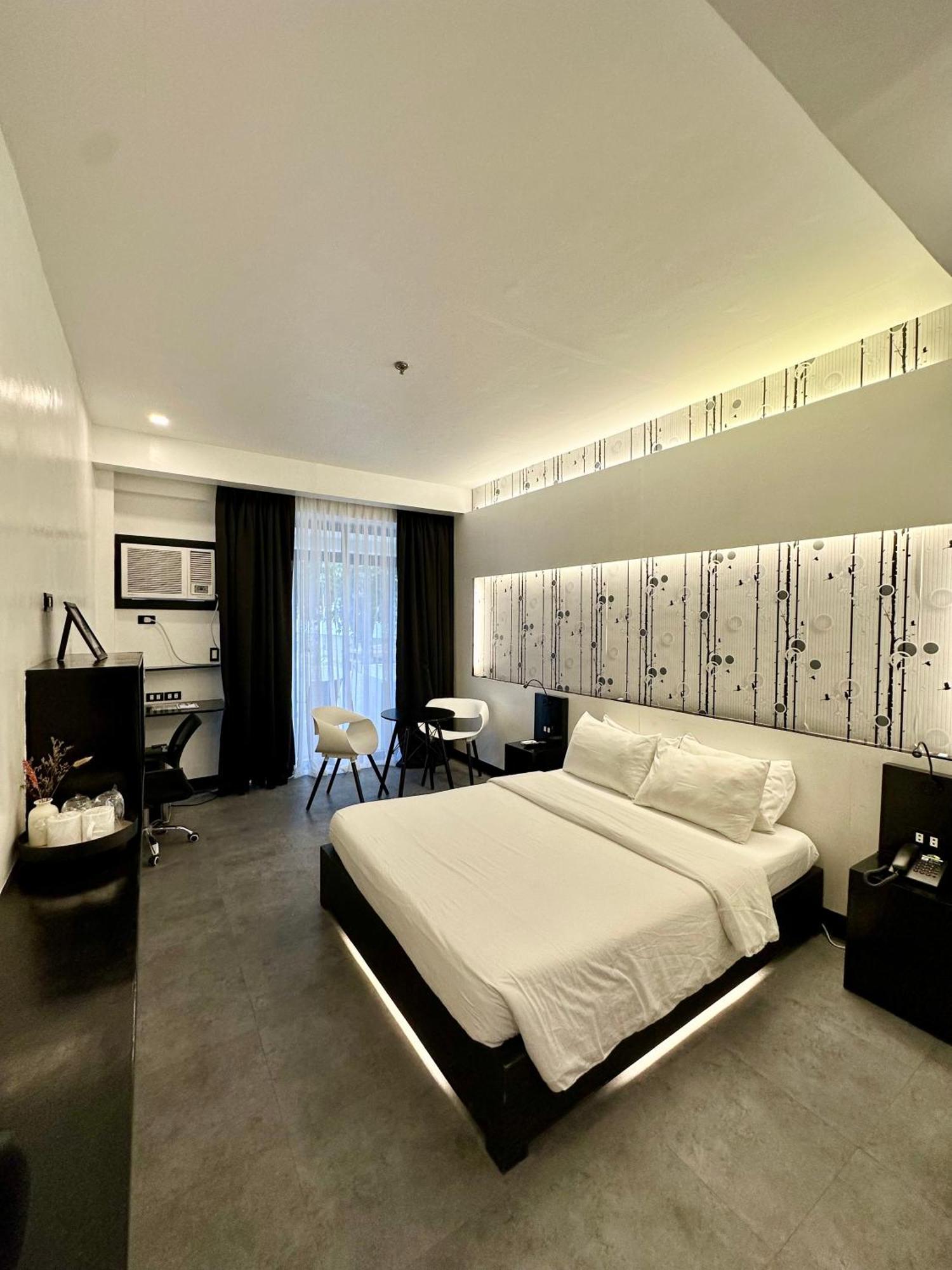 Fernando'S Hotel Sorsogon ภายนอก รูปภาพ