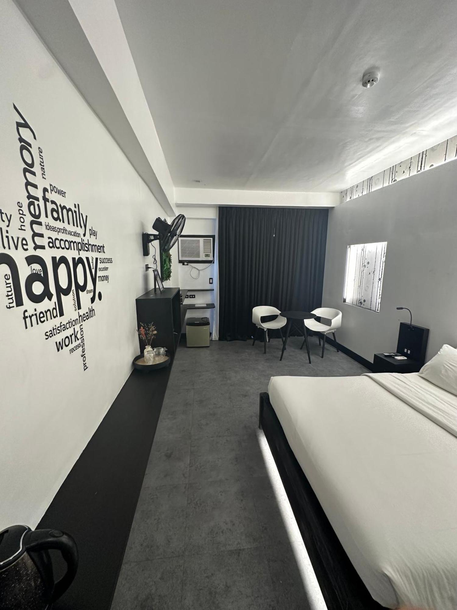 Fernando'S Hotel Sorsogon ภายนอก รูปภาพ